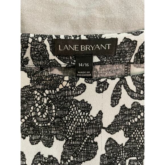 Lane Bryant Black & White floral Blouse SZ 14/16 - Picture 5 of 7